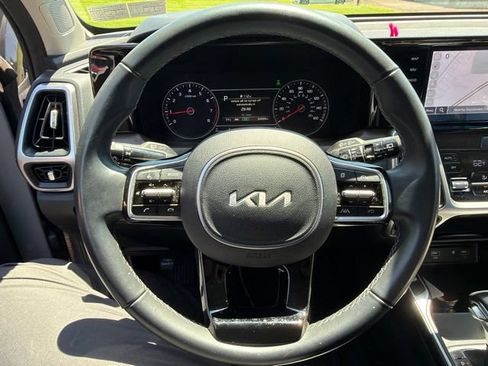Used 2023 Kia Sorento S w/ Panoramic Sunroof Package AWD/4WD image 21