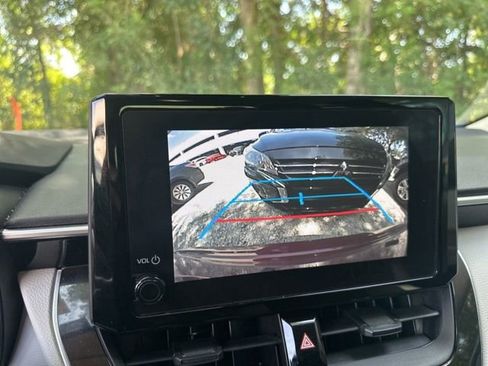 Used 2023 Toyota Corolla LE FWD image 21