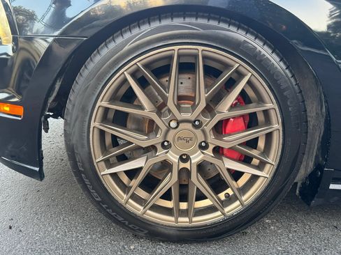 Used 2014 Ford Mustang GT Premium RWD image 30