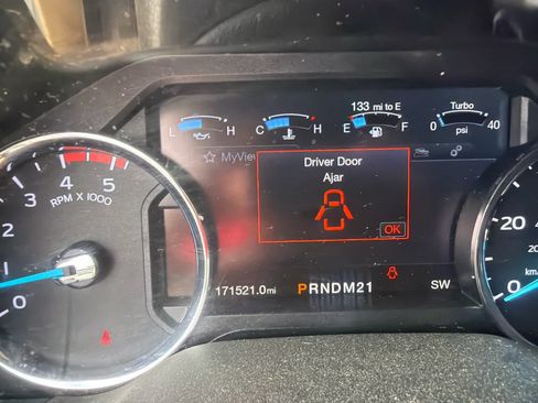 Used 2019 Ford F250 Platinum w/ Platinum Ultimate Package AWD/4WD image 8
