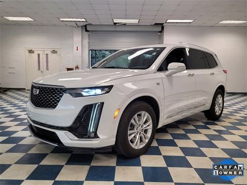 Used 2023 Cadillac XT6 Luxury image 3