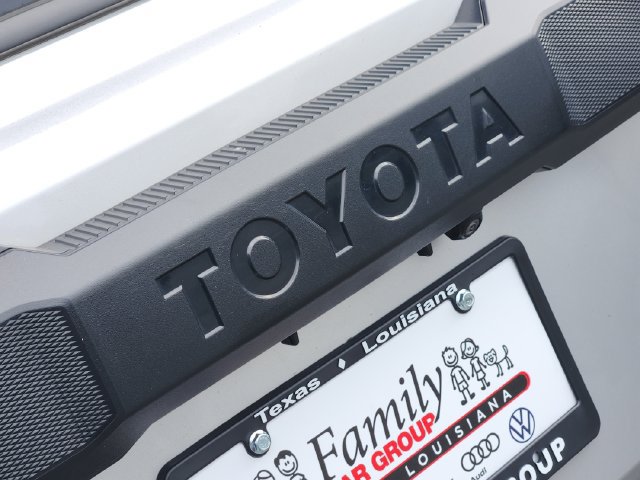 Certified 2025 Toyota 4Runner SR5 AWD/4WD image 9