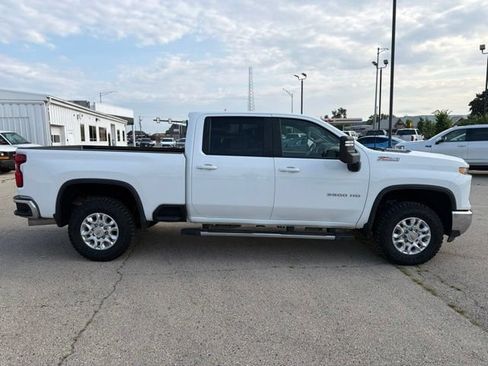 Used 2025 Chevrolet Silverado 2500 LT AWD/4WD image 6