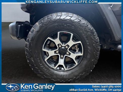 Used 2022 Jeep Wrangler Unlimited Rubicon w/ Cold Weather Group AWD/4WD image 25