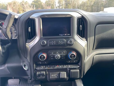 Used 2022 Chevrolet Silverado 1500 RST image 19