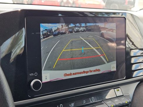 Used 2025 Toyota Camry LE FWD image 18