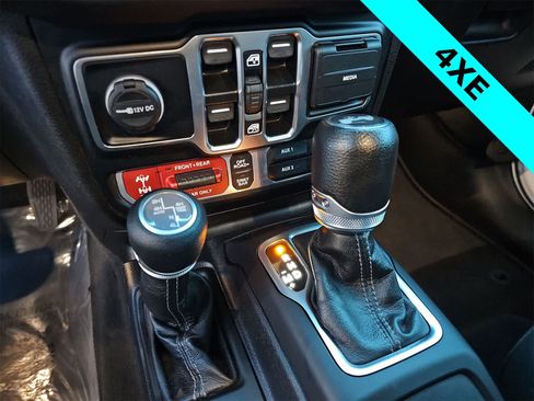 Used 2024 Jeep Wrangler Unlimited Rubicon 4xe w/ Convenience Group image 21