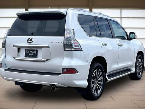 Used 2023 Lexus GX 460 Luxury w/ Accessory Package AWD/4WD image 2