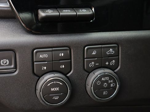 New 2026 Chevrolet Silverado 2500 LTZ w/ LTZ Convenience Package AWD/4WD image 13