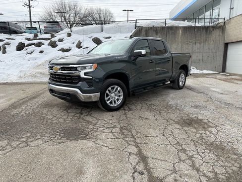 Used 2025 Chevrolet Silverado 1500 LT image 1
