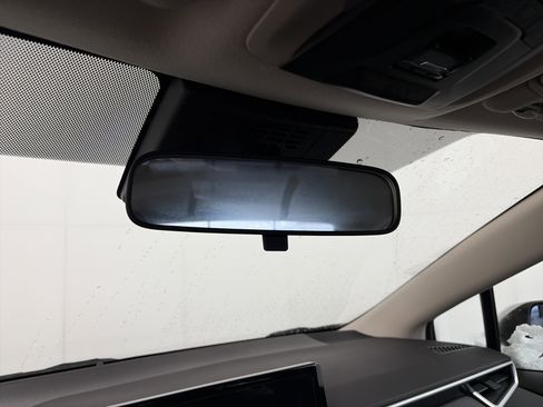 Used 2024 Toyota Corolla LE image 28