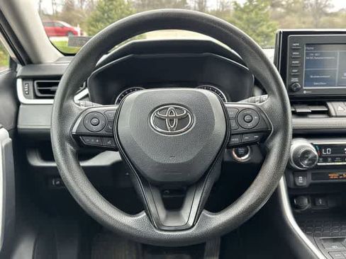 Used 2021 Toyota RAV4 XLE image 7