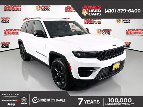 Used 2023 Jeep Grand Cherokee Altitude AWD/4WD image 1
