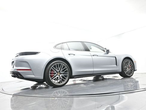 Certified 2026 Porsche Panamera GTS AWD/4WD image 54