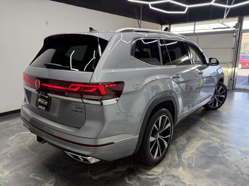 Used 2026 Volkswagen Atlas SEL Premium R-Line AWD/4WD image 5