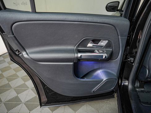 Certified 2022 Mercedes-Benz GLB 250 250 image 25