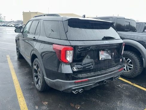 Used 2020 Ford Explorer ST w/ ST Street Pack image 4