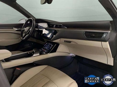 Used 2024 Audi Q8 e-tron Premium image 19