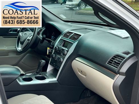 Used 2014 Ford Explorer FWD image 25