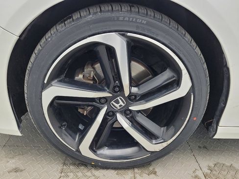 Used 2018 Honda Accord Sport image 31