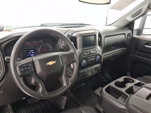 Used 2025 Chevrolet Silverado 2500 W/T w/ WT Convenience Package image 17