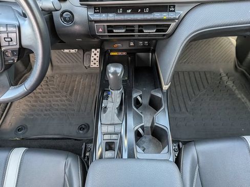 Used 2025 Toyota Camry SE FWD image 20