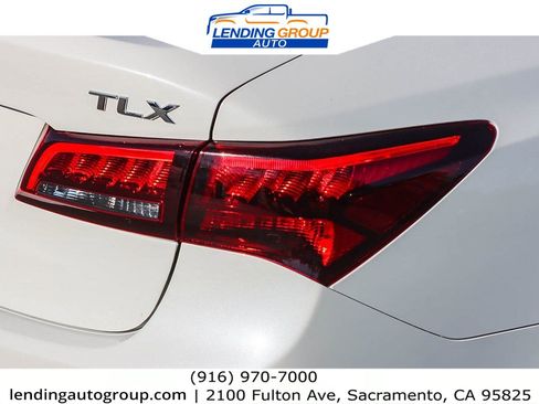 Used 2017 Acura TLX w/ Technology Package image 8