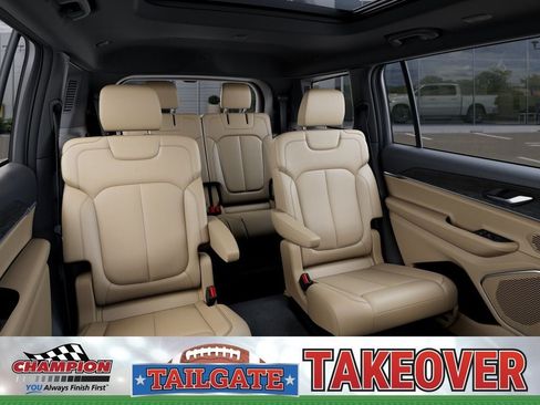 New 2026 Jeep Grand Cherokee L Limited w/ Limited Altitude Package AWD/4WD image 15
