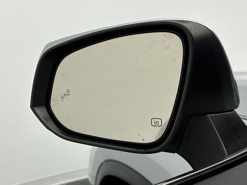 Used 2021 Toyota Highlander XLE image 13