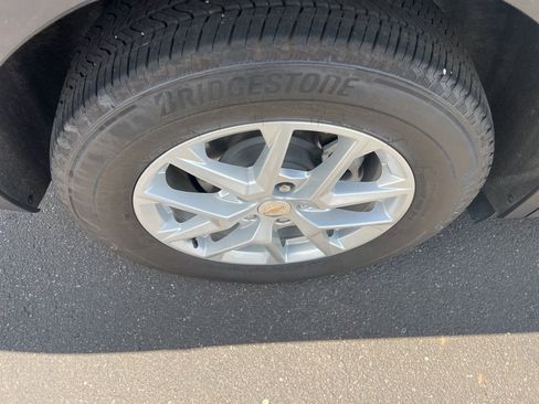 Certified 2023 Chevrolet Equinox LT AWD/4WD image 22