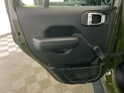 Used 2021 Jeep Wrangler Unlimited Sport image 30