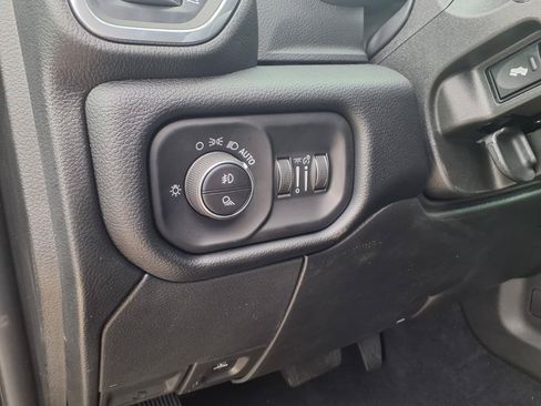 New 2026 RAM 2500 Laramie AWD/4WD image 12