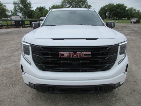 New 2026 GMC Sierra 1500 Elevation w/ Elevation Premium Package AWD/4WD image 13