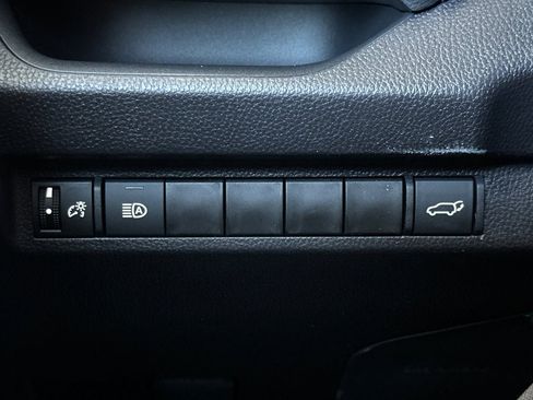 New 2025 Toyota RAV4 XLE image 31