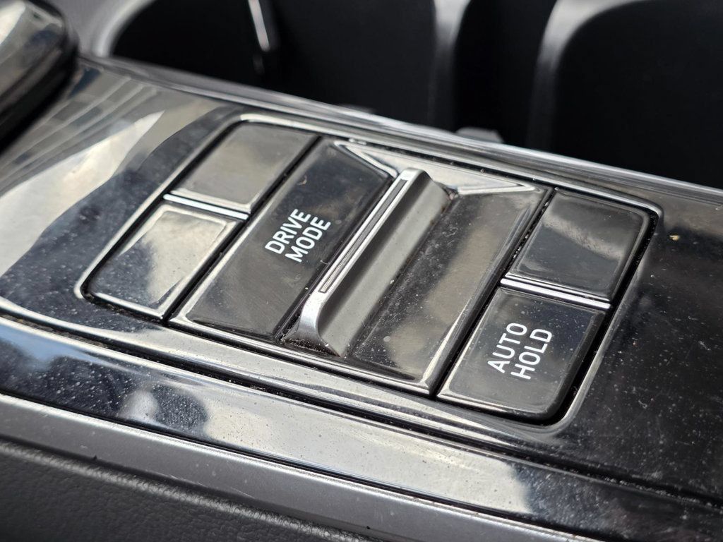 Used 2023 Hyundai Sonata SE FWD image 17