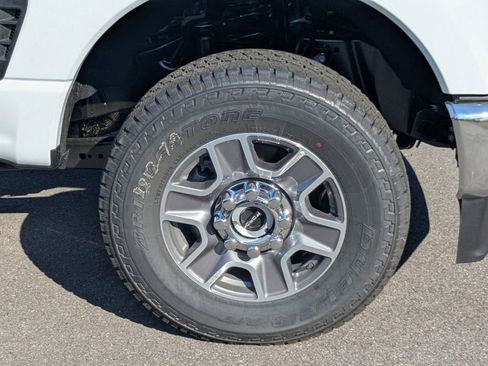 New 2026 Ford F250 Lariat w/ FX4 Off-Road Package image 11