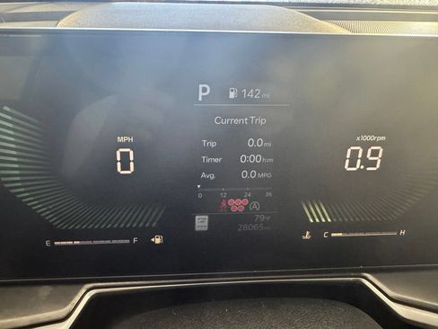 Used 2024 Kia Sorento S w/ Panoramic Sunroof Package FWD image 3