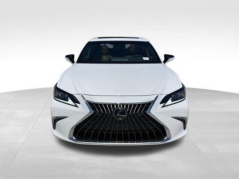 Used 2025 Lexus ES 300h w/ Premium Package FWD image 4