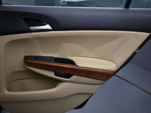 Used 2011 Honda Accord EX-L image 26