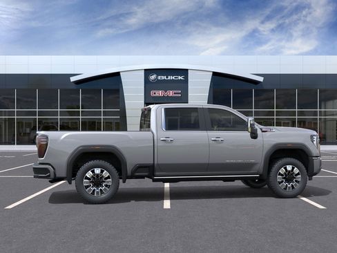 New 2026 GMC Sierra 2500 Denali w/ Denali Reserve Package AWD/4WD image 5