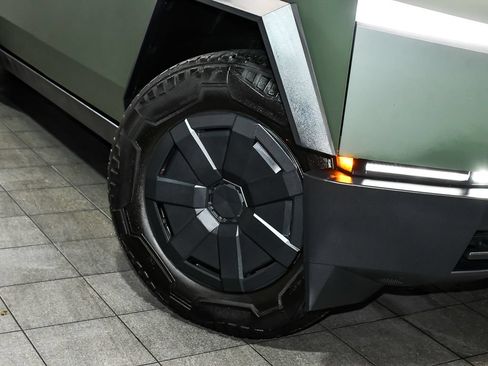 Used 2024 Tesla Cybertruck Cyberbeast AWD/4WD image 84