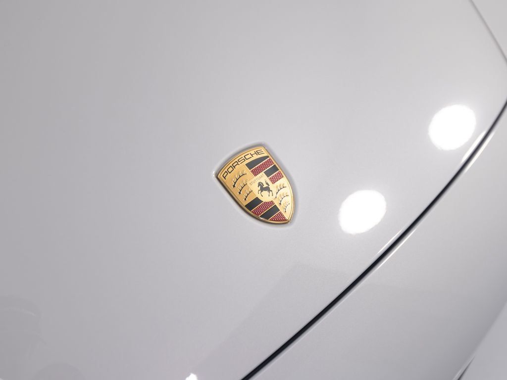 Certified 2025 Porsche 911 Carrera GTS RWD image 44