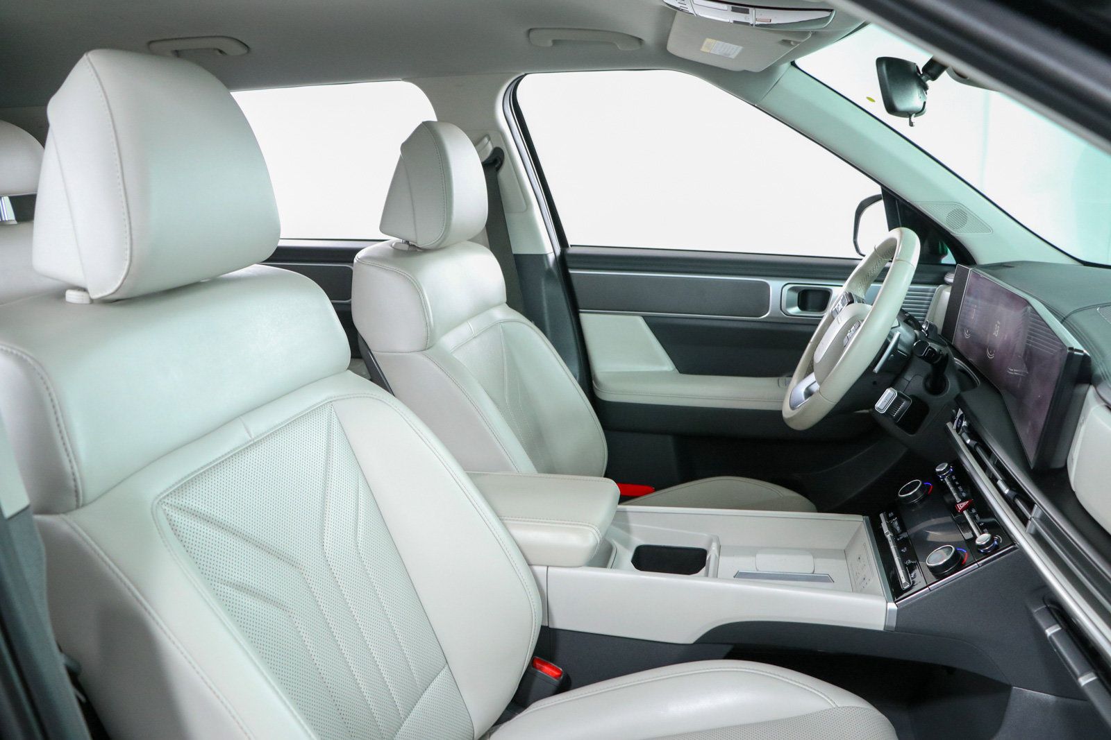 Used 2025 Hyundai Santa Fe SEL FWD image 21