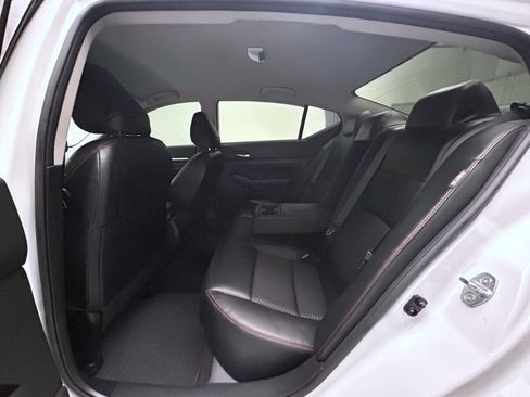 Used 2023 Nissan Altima 2.5 SR FWD image 19