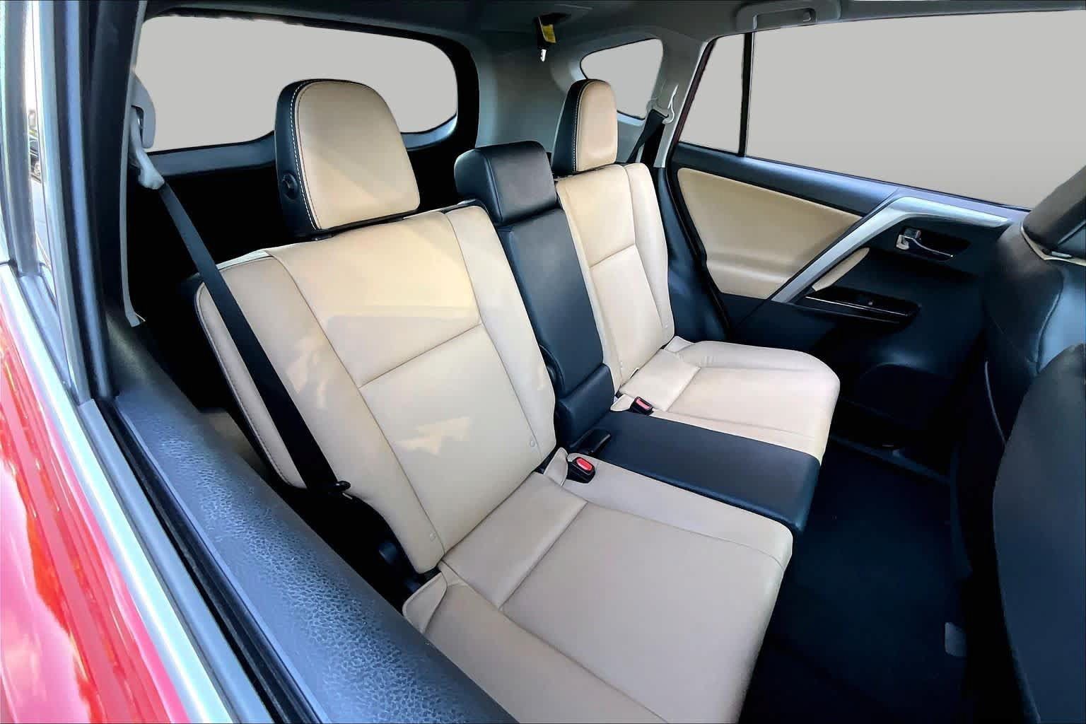 Used 2016 Toyota RAV4 Limited w/ Advanced Technology Package FWD image 20