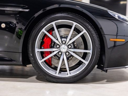 Used 2014 Aston Martin V8 Vantage Roadster RWD image 23