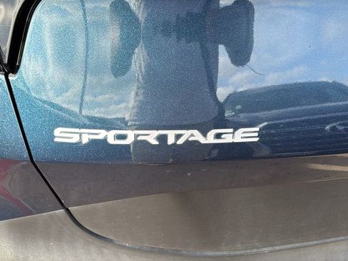 Used 2023 Kia Sportage EX w/ EX Premium Package AWD/4WD image 5