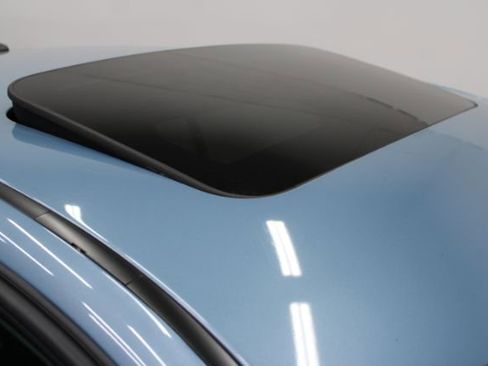 Used 2008 Saab 9-3 2.0T w/ Moonroof Package image 6