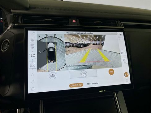 New 2026 Land Rover Range Rover Velar Dynamic SE image 17