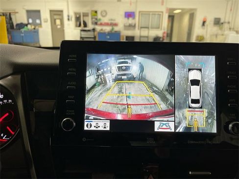 Used 2024 Toyota Camry XSE image 17